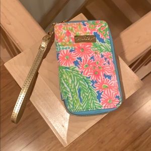 Lilly Pulitzer cell phone wallet wristlet